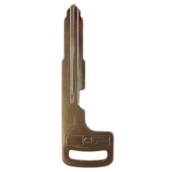 Mitsubishi Smart Remote Insert Key Blade same as 6370A770 MIT3 by Car & Truck Remotes